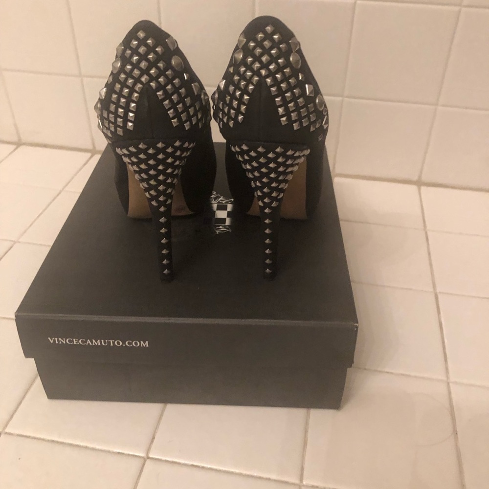 Vince Camuto black open toe heels